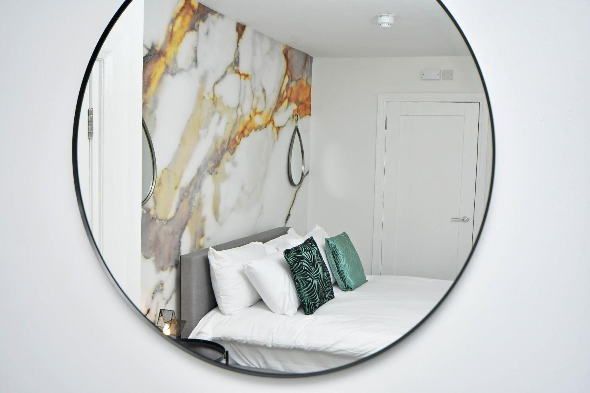 One Battison - Affordable Rooms, Suites & Studios In Stoke On Trent Oda fotoğraf